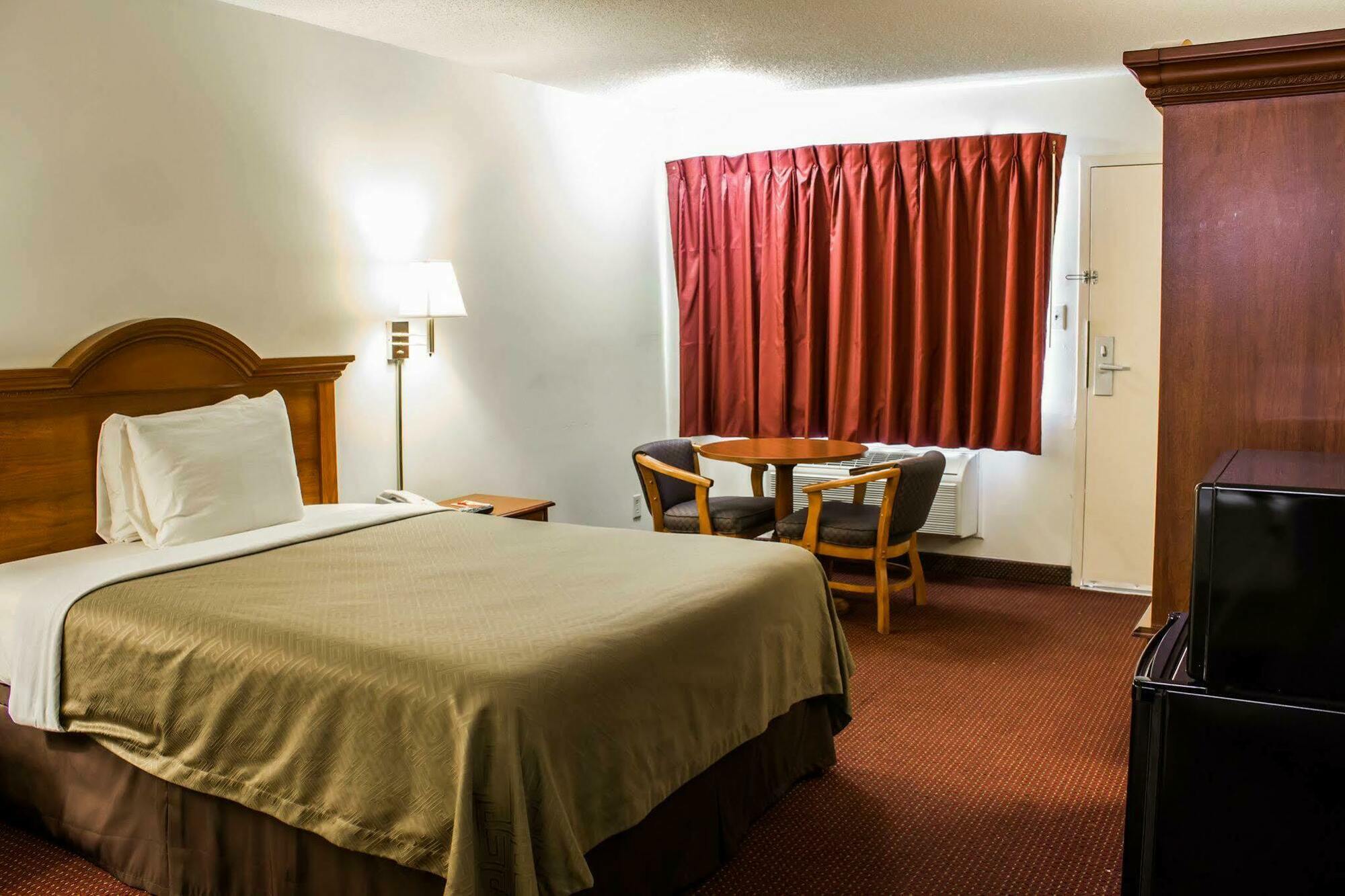 Econo Lodge Goldsboro Hwy 70 Luaran gambar